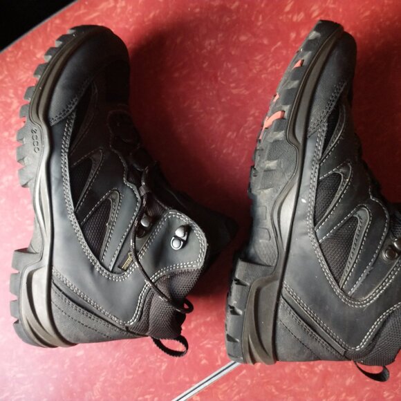 Ecco Xpedition III GORE-TEX 81116353859 Black/Black Hiking Boots Sz 39/ 8US - Picture 5 of 8